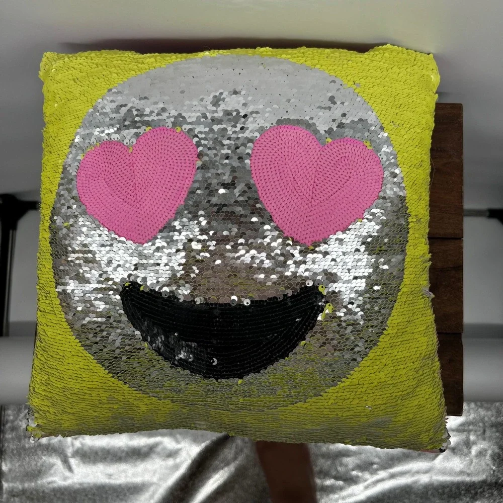 Justice Kids Reversible Sequin Emoji Heart Eyes Throw Pillow Pink Yellow Silver‎
